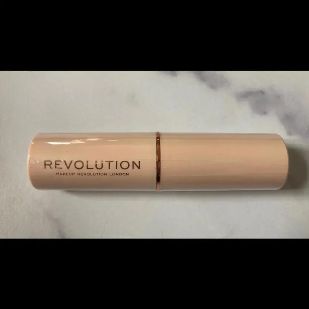 1 Piece - REVOLUTION Fast Base Stick Foundation Shade F11 New Sealed